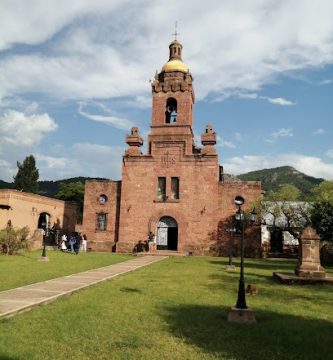 Hotel Cerocahui (Centro Jade)