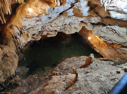 Grutas y Cenote La Candelaria