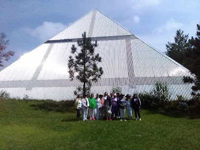 La Piramide De Cristal