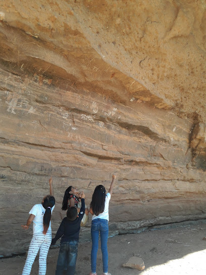 Cueva del Chentil (pinturas rupestres)