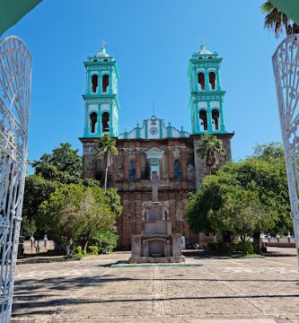 Catedral de Ciudad Altamirano (Fray Juan Bautista Moya)