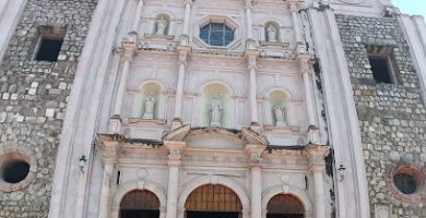 Catedral de Autlan (La Santísima Trinidad)