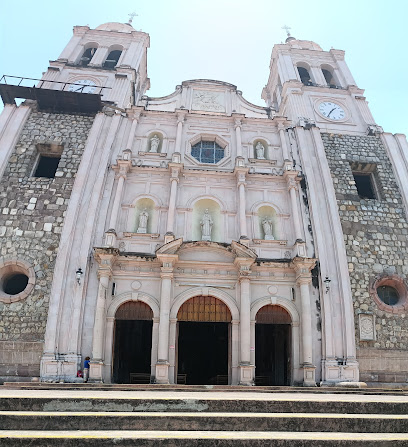 Catedral de Autlan (La Santísima Trinidad)