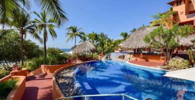 Embarc Zihuatanejo by Diamond Resorts