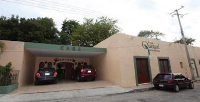 Casa Quetzal Hotel