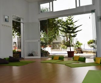 BioZen - Clases de Pilates & Yoga Terapeutico - Cursos de Quiromasaje - Escuela de Masajes